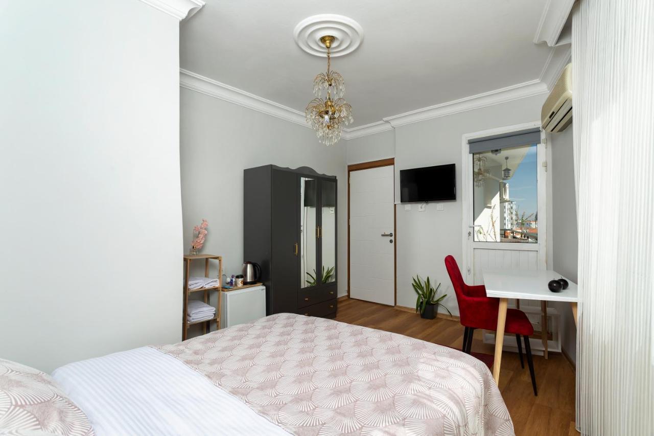 8 Rooms House Balcova Bagian luar foto