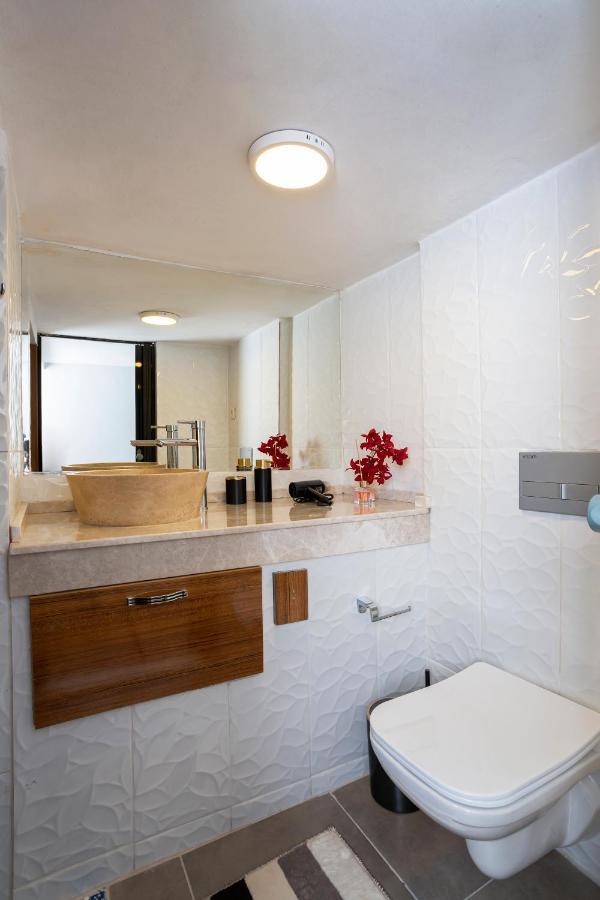 8 Rooms House Balcova Bagian luar foto