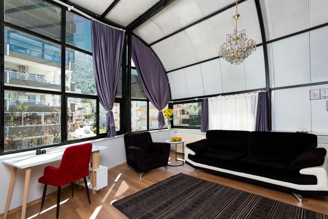 8 Rooms House Balcova Bagian luar foto