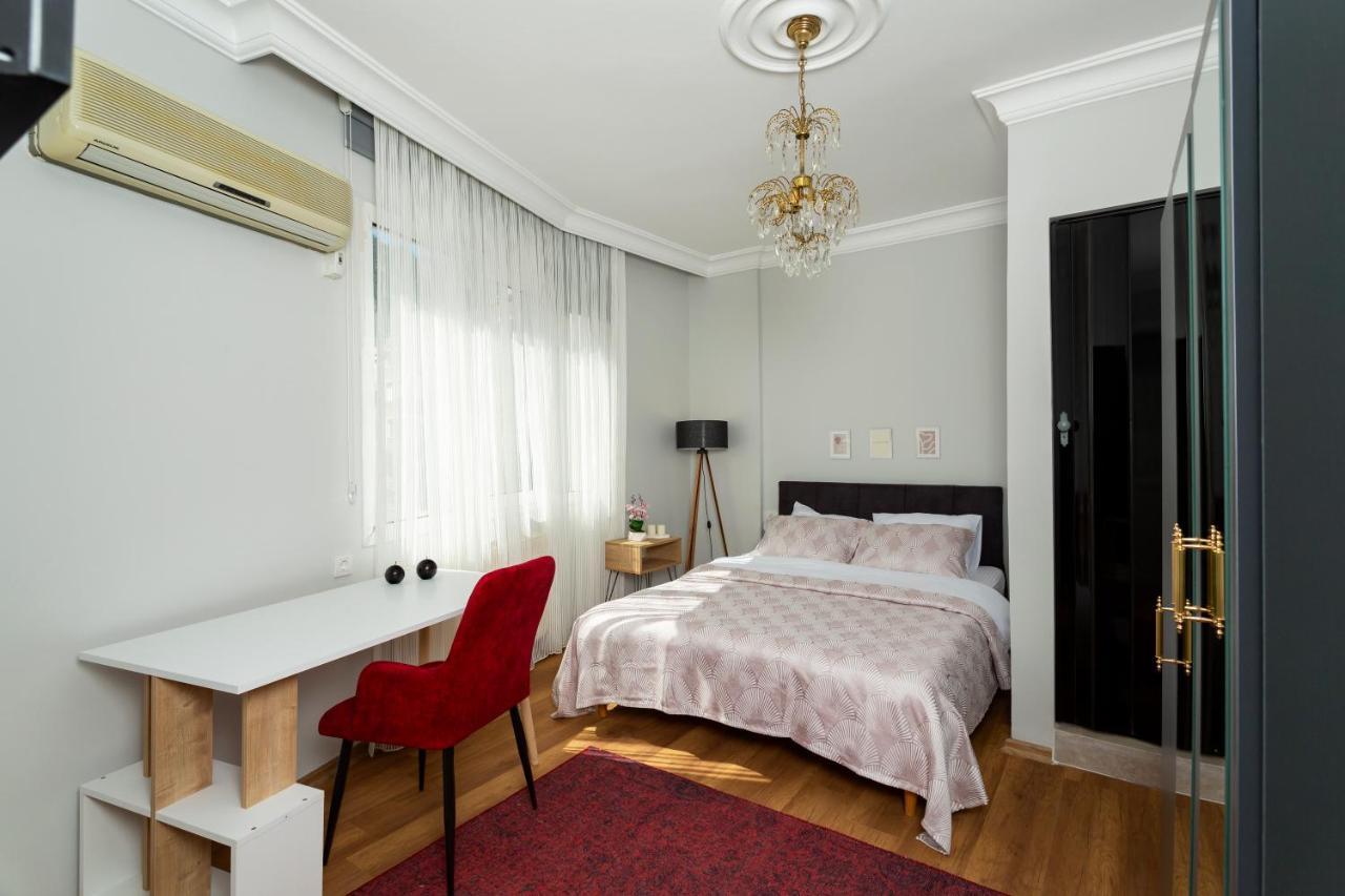 8 Rooms House Balcova Bagian luar foto