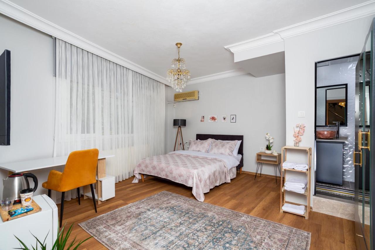 8 Rooms House Balcova Bagian luar foto