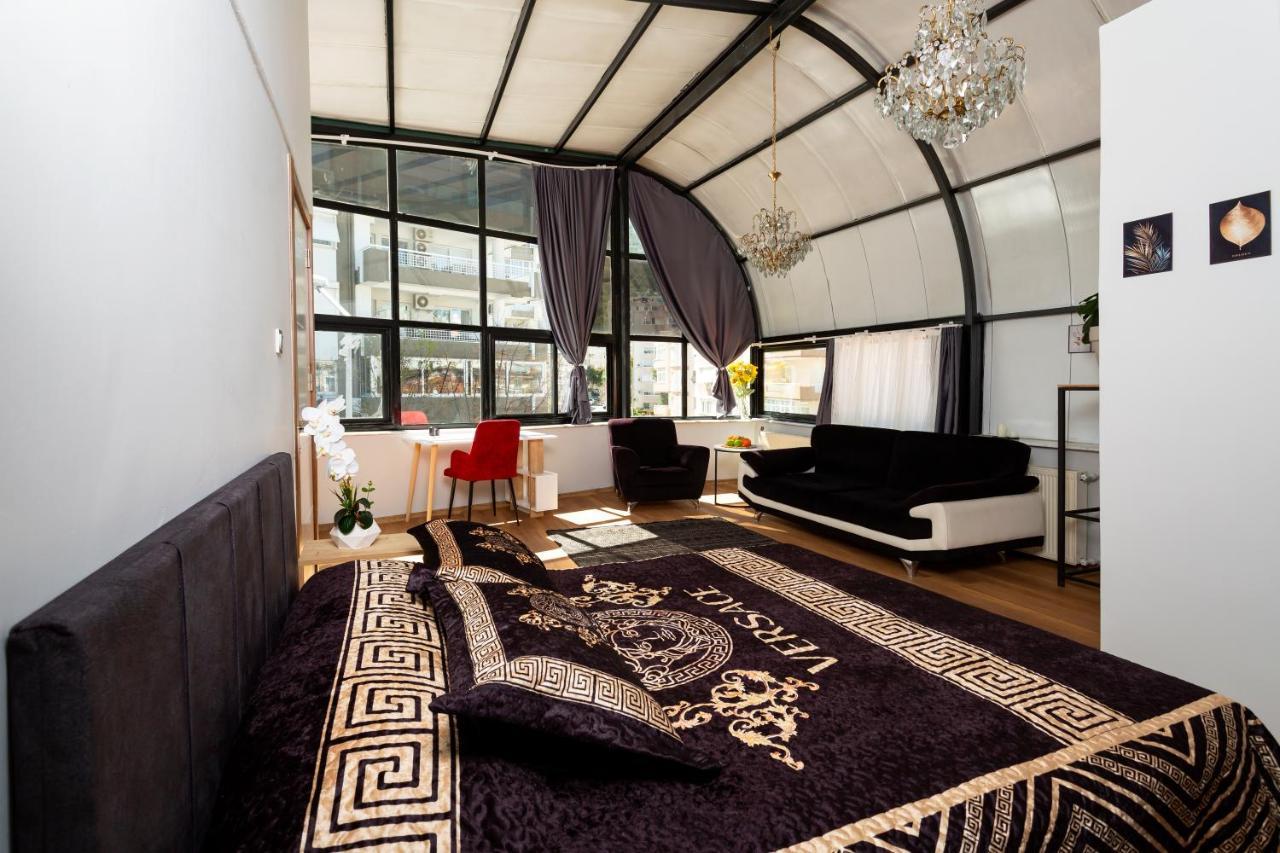 8 Rooms House Balcova Bagian luar foto