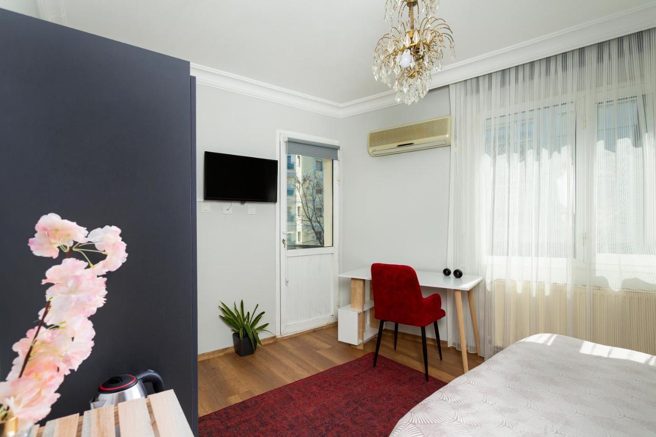 8 Rooms House Balcova Bagian luar foto