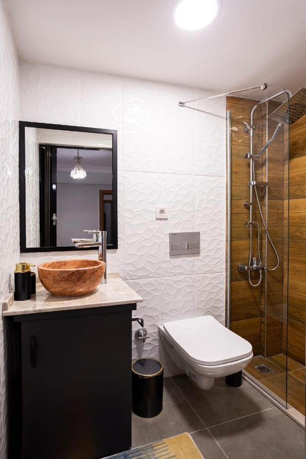 8 Rooms House Balcova Bagian luar foto