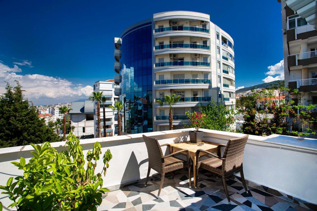 8 Rooms House Balcova Bagian luar foto